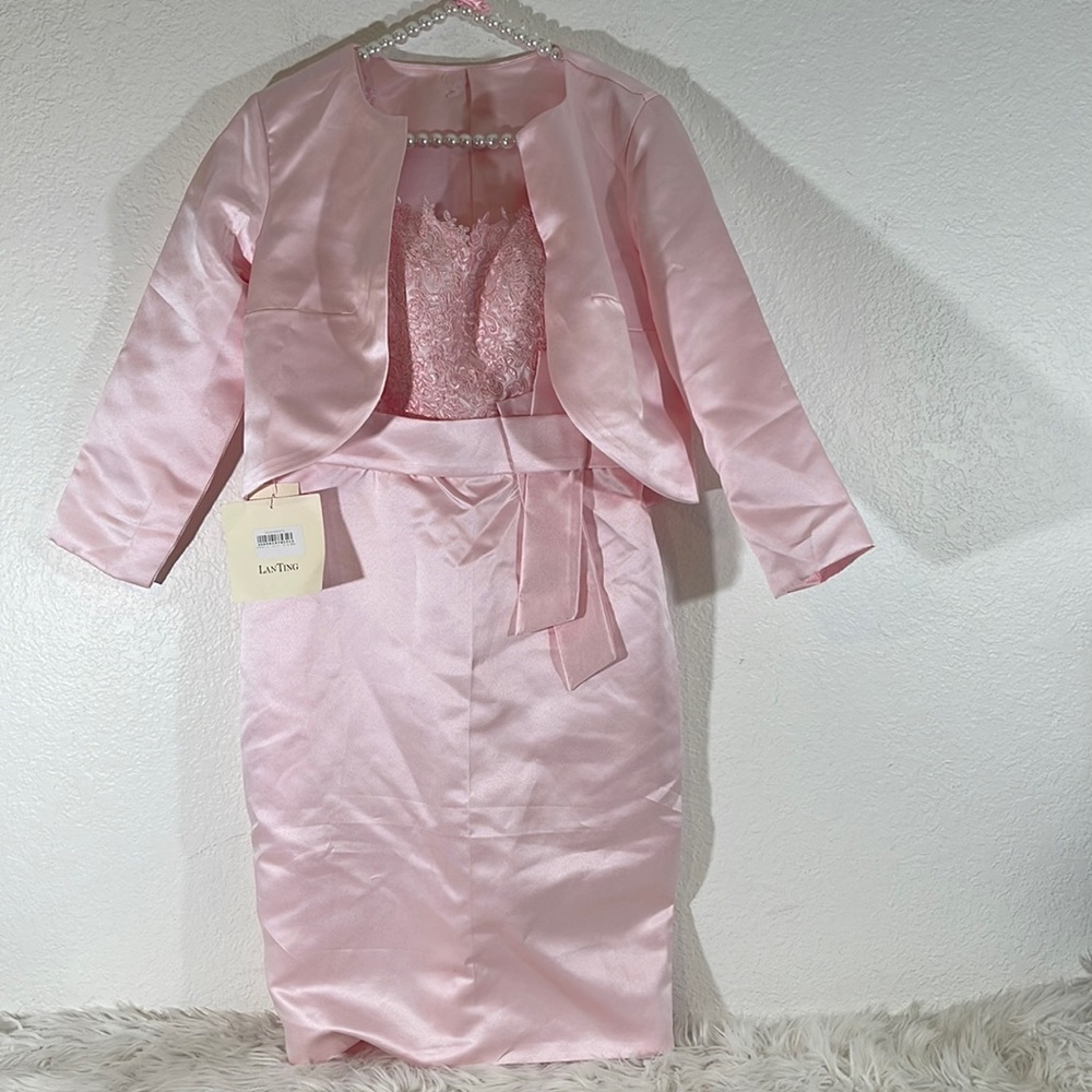 LANTING BRIDE Two Piece Sexy V-Neck Floral Embroidery Satin Knee Length New 10 - Picture 2 of 16